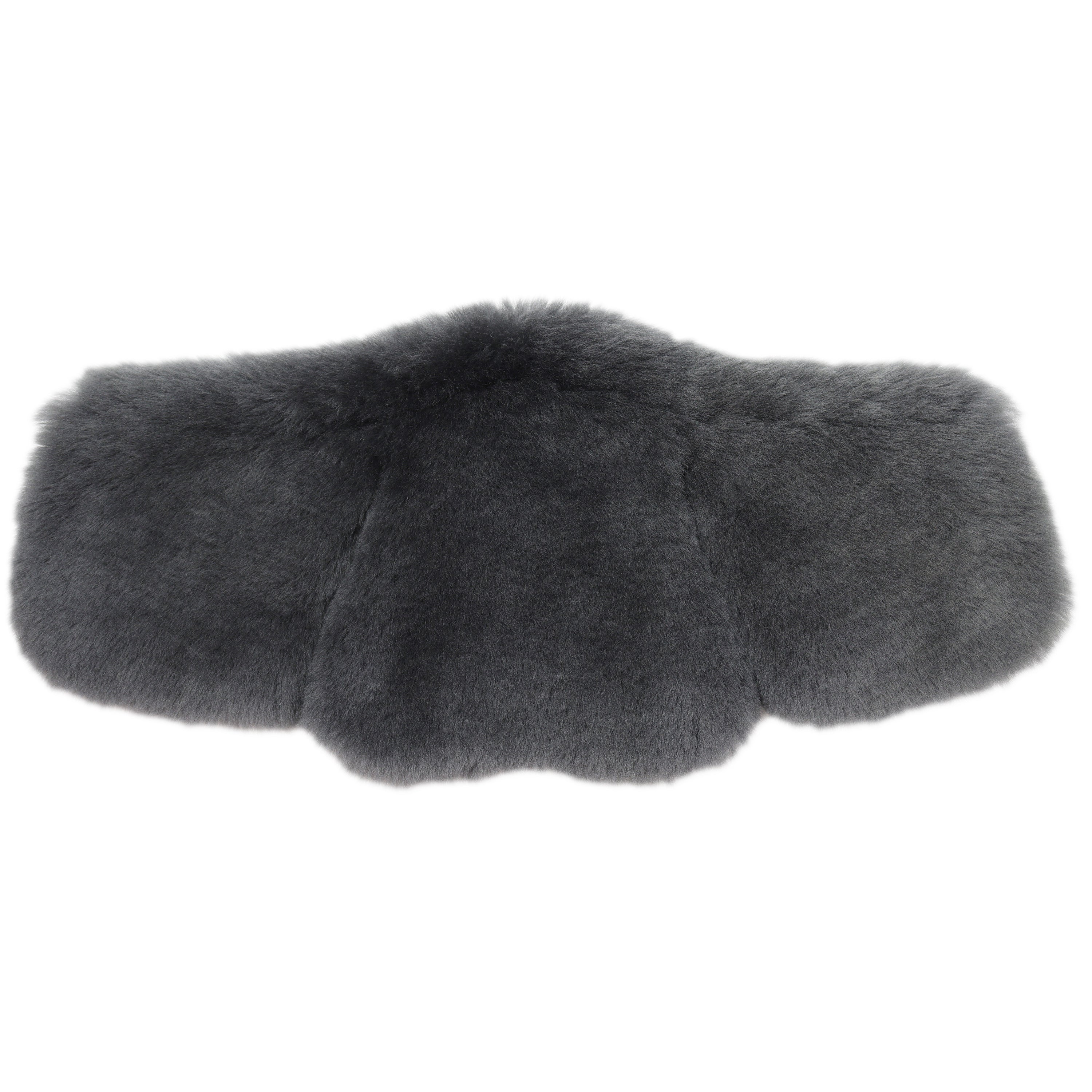 Stübben Equi-Soft Lammfellpolster von Mattes in Graphite. Die Vorderseite aus hochwertigem australischem Lammfell für den Stübben Equi-Soft Sattelgurt.