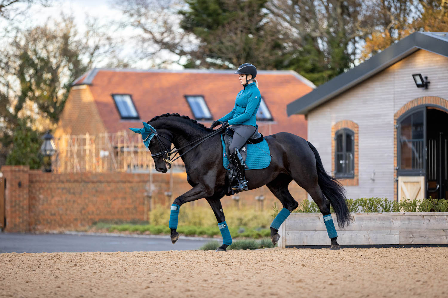 LeMieux Schabracke Luxury Suede Dressage Square marine