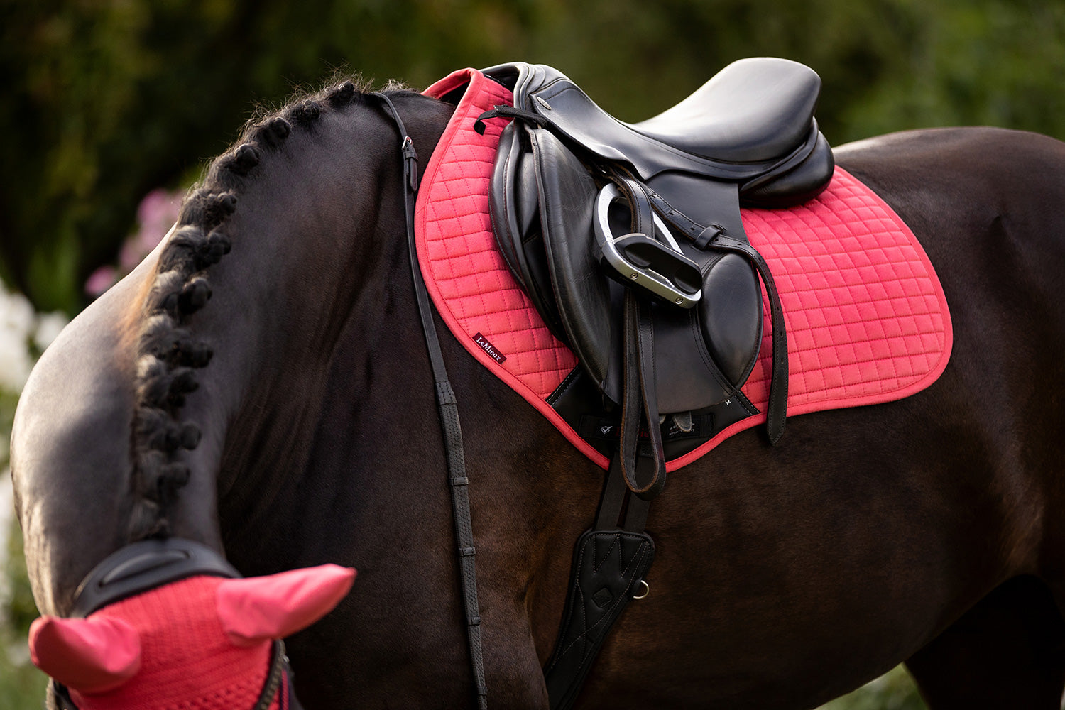 LeMieux saddle pad Luxury Suede Close Contact Square papaya