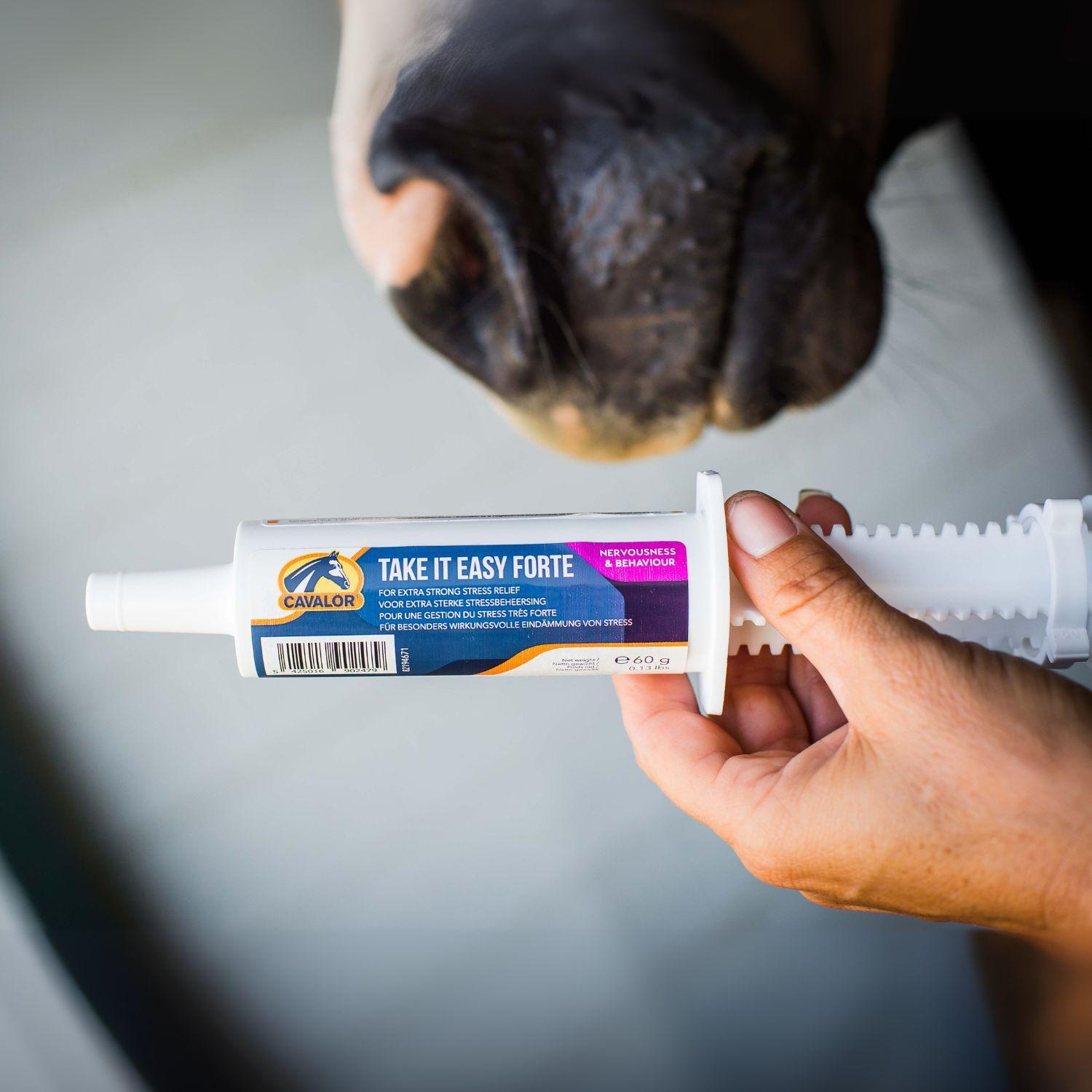 Cavalor Take It Easy Forte Paste zur Unterstützung in besonderen Belastungssituationen