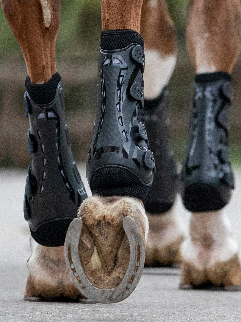 LeMieux Gamaschen Hinterbeine Ultra Mesh Snug Boots Hind black