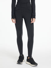 LeMieux Aspen Breggings Houndstooth beim Reiten – stilvoll und funktional