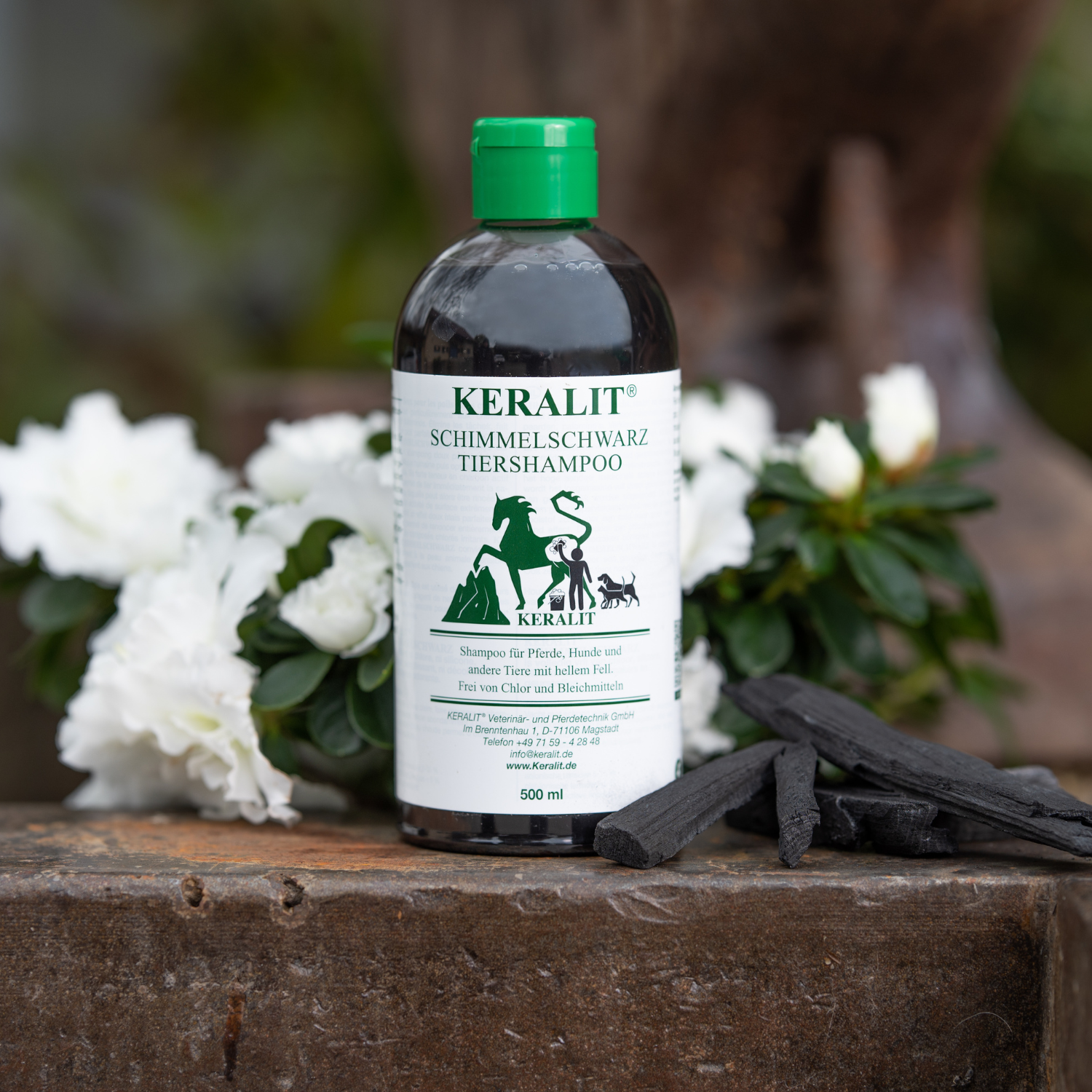 Keralit Tiershampoo Konzentrat Schimmelschwarz für Pferde Hunde und Tiere mit hellem Fell