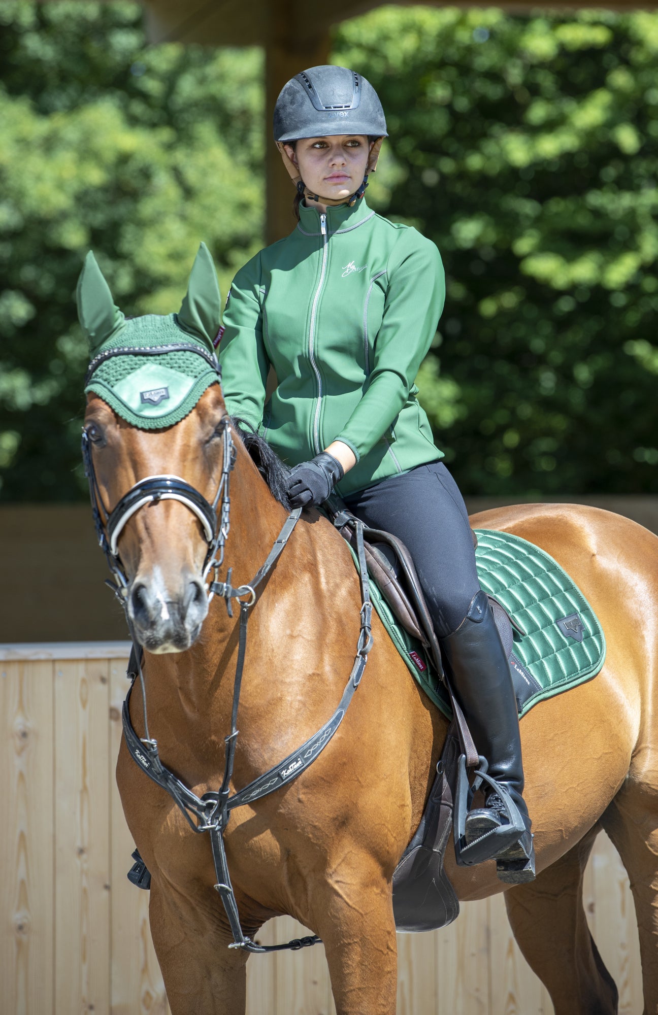 LeMieux saddle pad Loire Classic Satin Close Contact Square hunter green