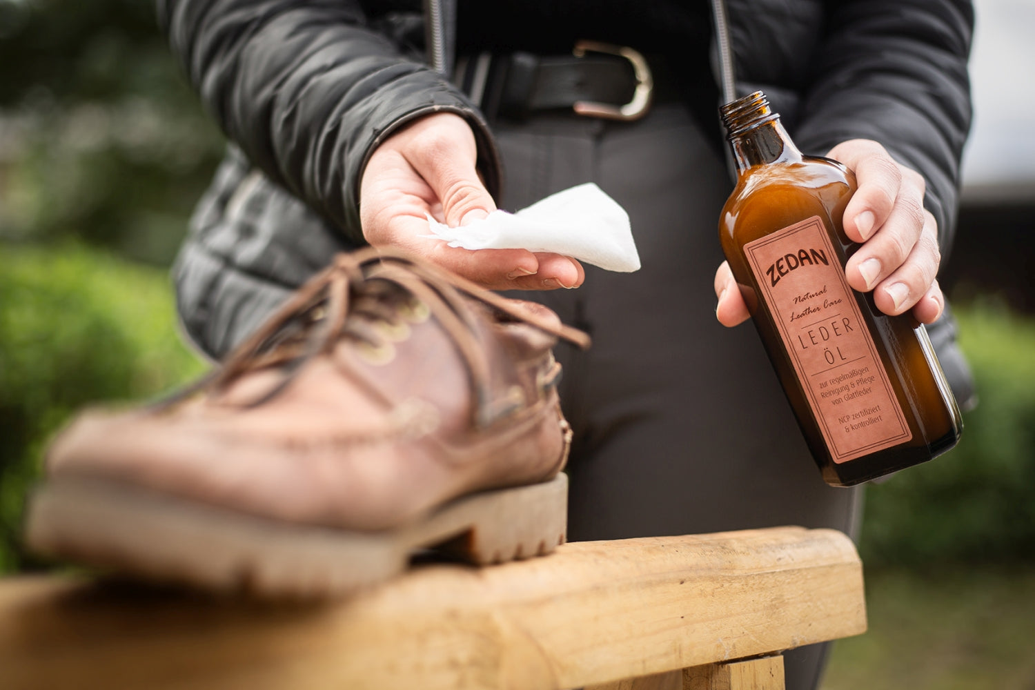 ZEDAN leather oil for regular care and cleaning of all smooth leather