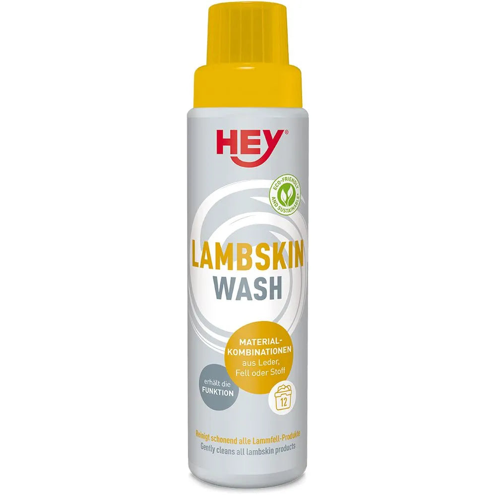 HEY Sport Waschmittel Lambskin Wash: Spezialwaschmittel mit Rückfettung zum Reinigen von Lammfellschabracken, Leder und Reitsport-Equipment in der Waschmaschine.