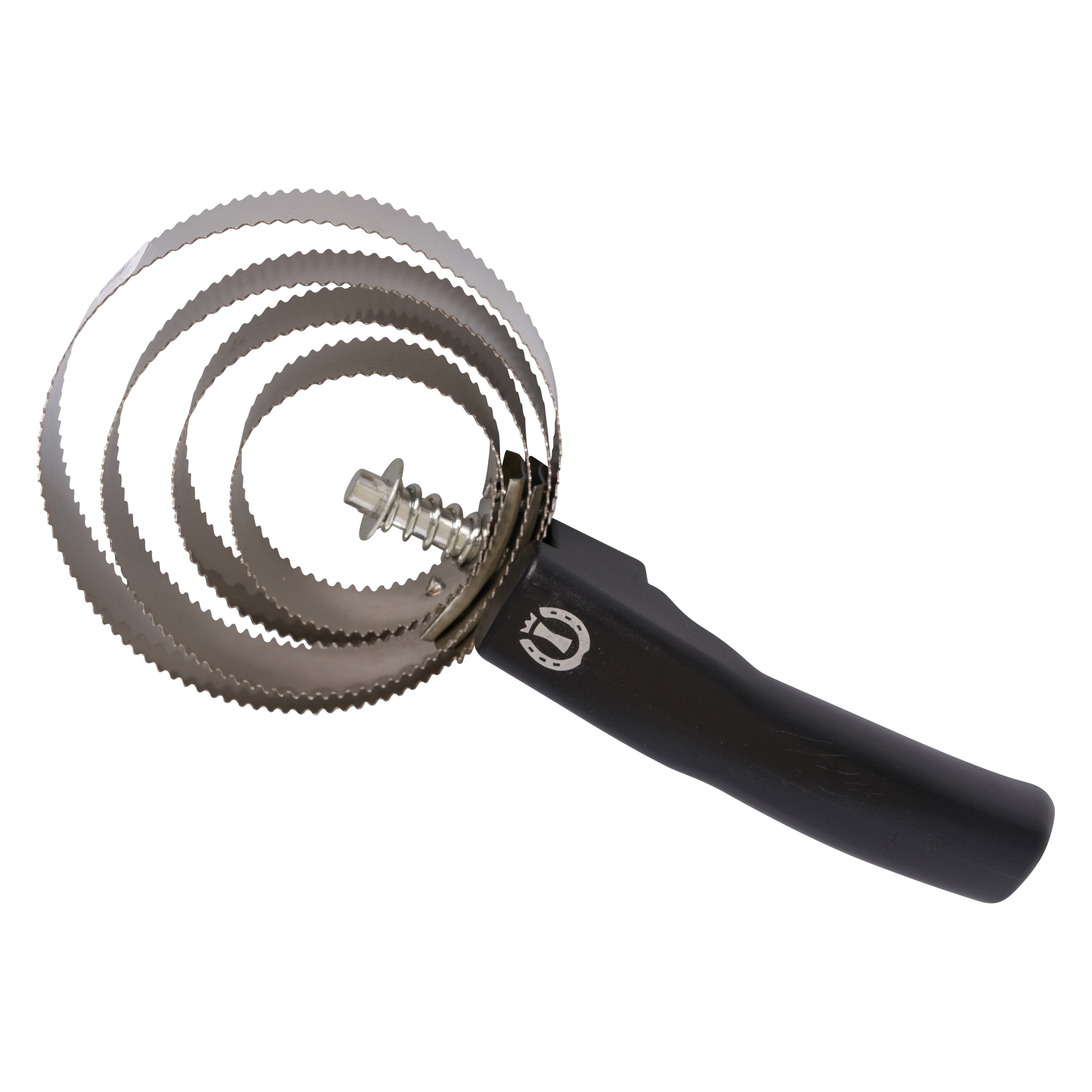 DDer Imperial Riding Federstriegel Curry Comb Metal IRH in der Farbe Black ist ein traditioneller Metallstriegel mit vier flexiblen, gezackten Ringen, der als effizienter Fellwechselhelfer lose Haare und eingetrocknete Schmutzkrusten mühelos aus dem Pferdefell entfernt und gleichzeitig zur Reinigung von Kardätschen und Wurzelbürsten bei der täglichen Pferdepflege genutzt werden kann.