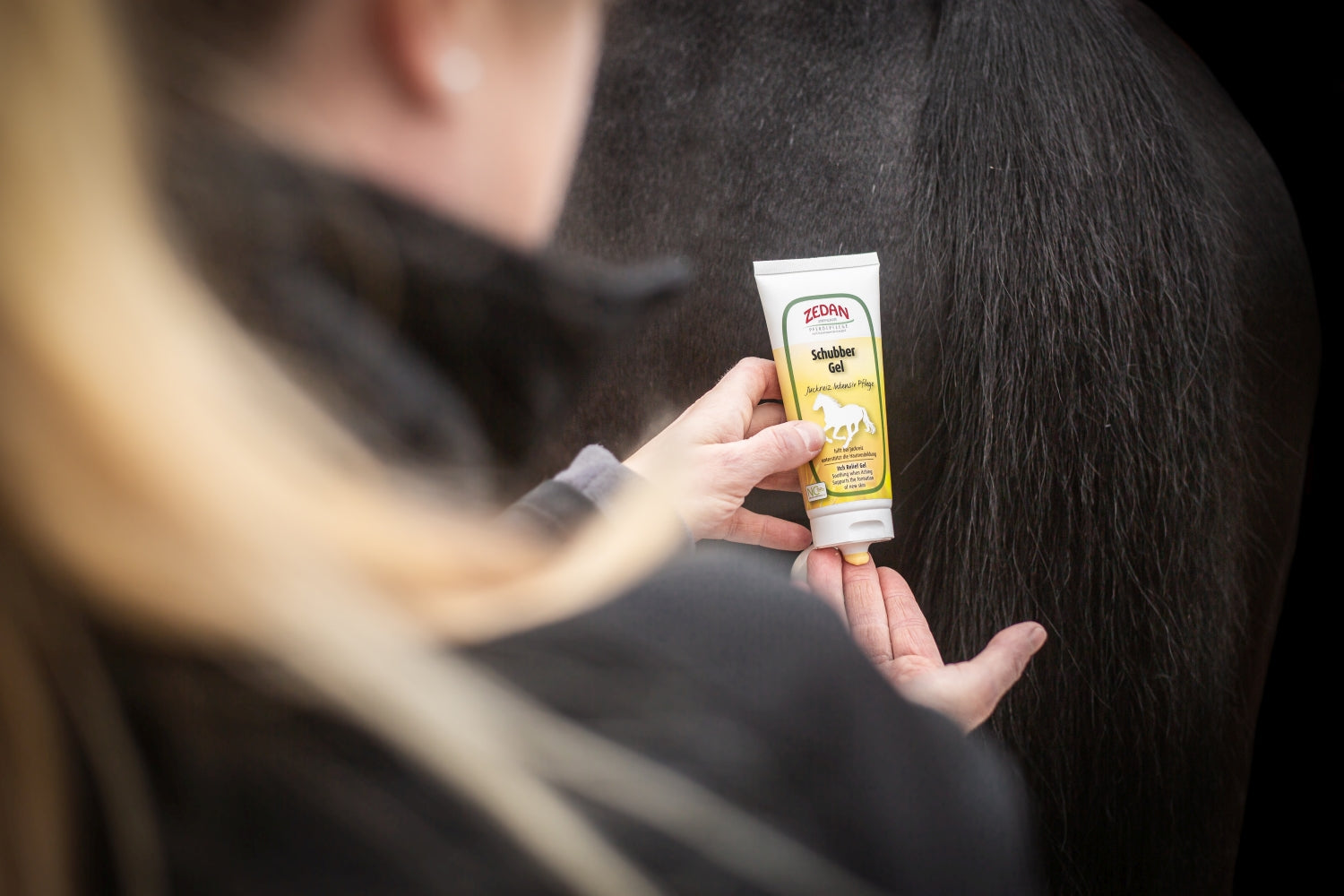 ZEDAN Schubber-Gel Juckreiz Intensivpflege für stark juckende Hautareale, sowie gereizte Haut Anwendung