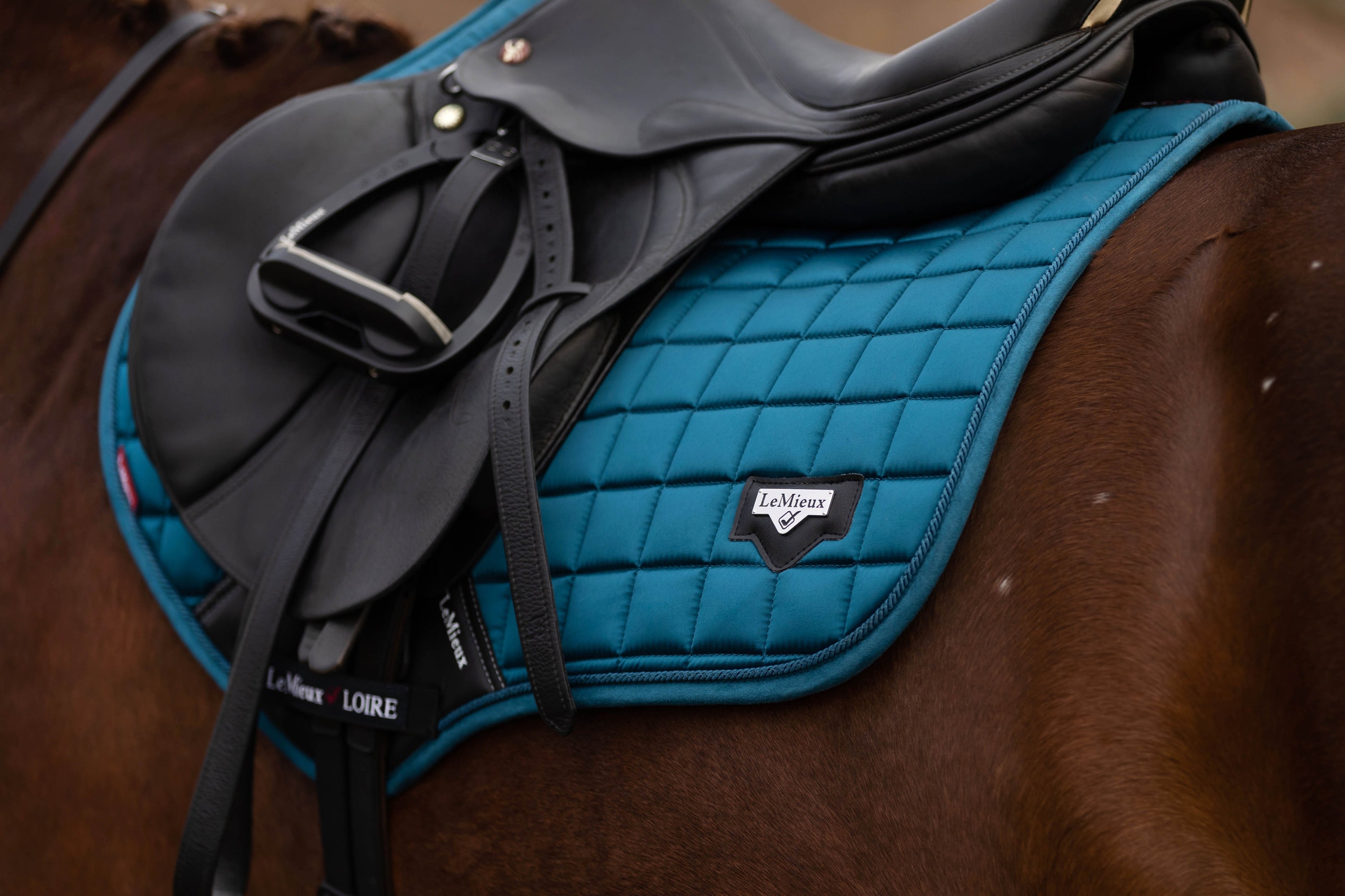 LeMieux saddle pad Loire Classic Satin Close Contact Square marine