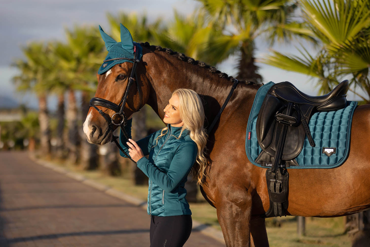 LeMieux saddle pad Loire Memory Satin Dressage Square marine