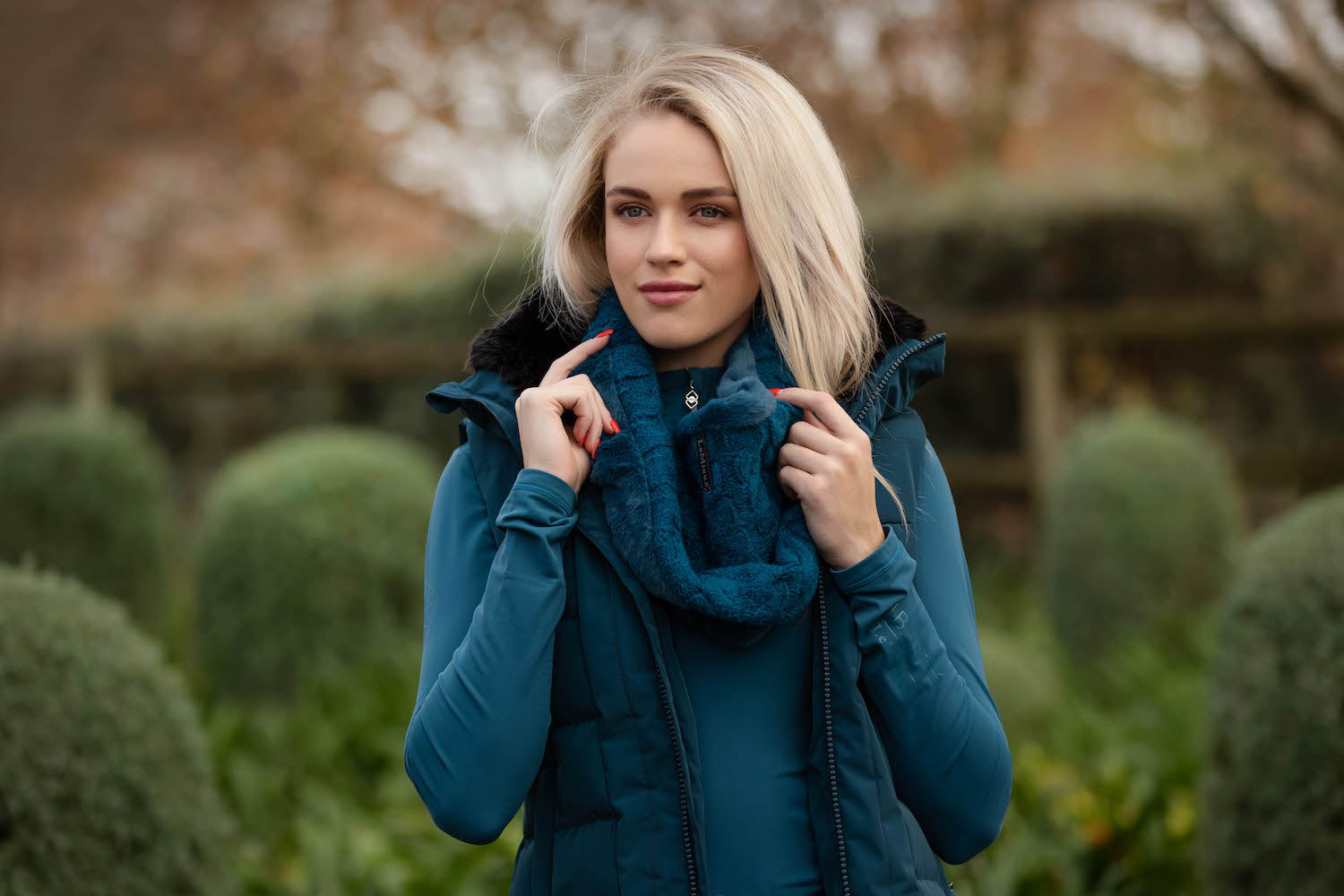 LeMieux Schlauchschal Cable Knit Snood marine