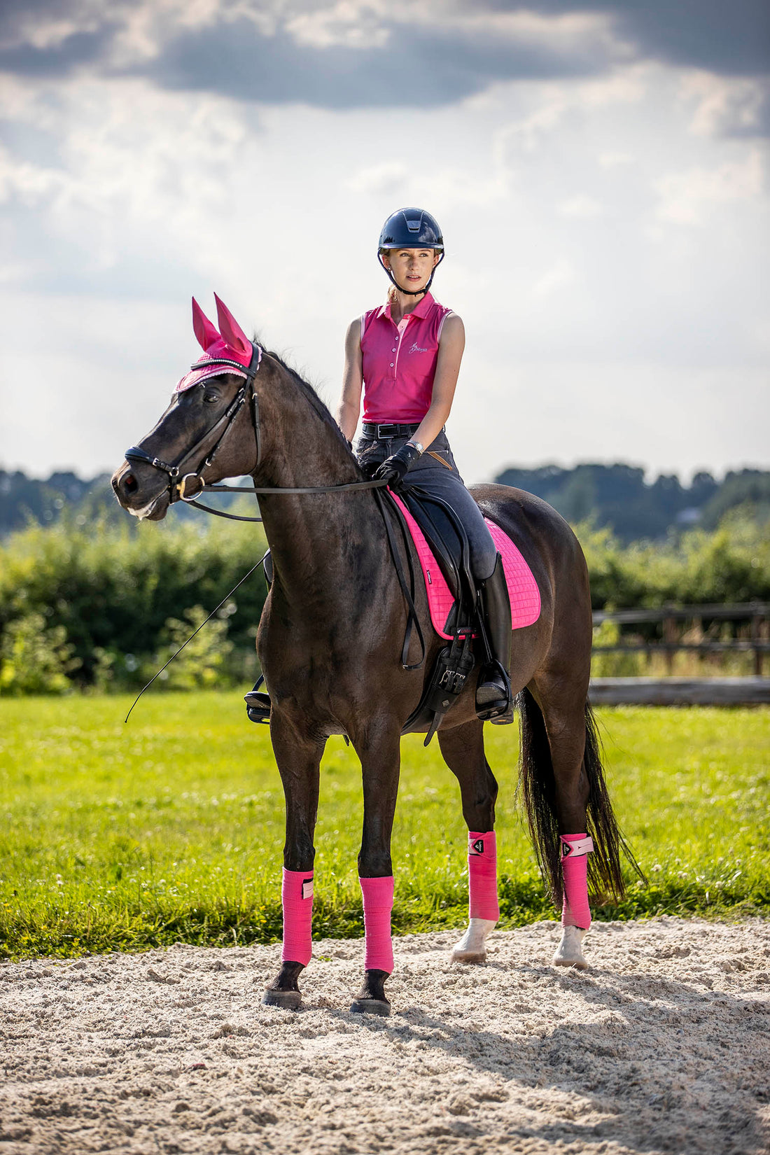 LeMieux Schabracke Luxury Suede Dressage Square watermelon