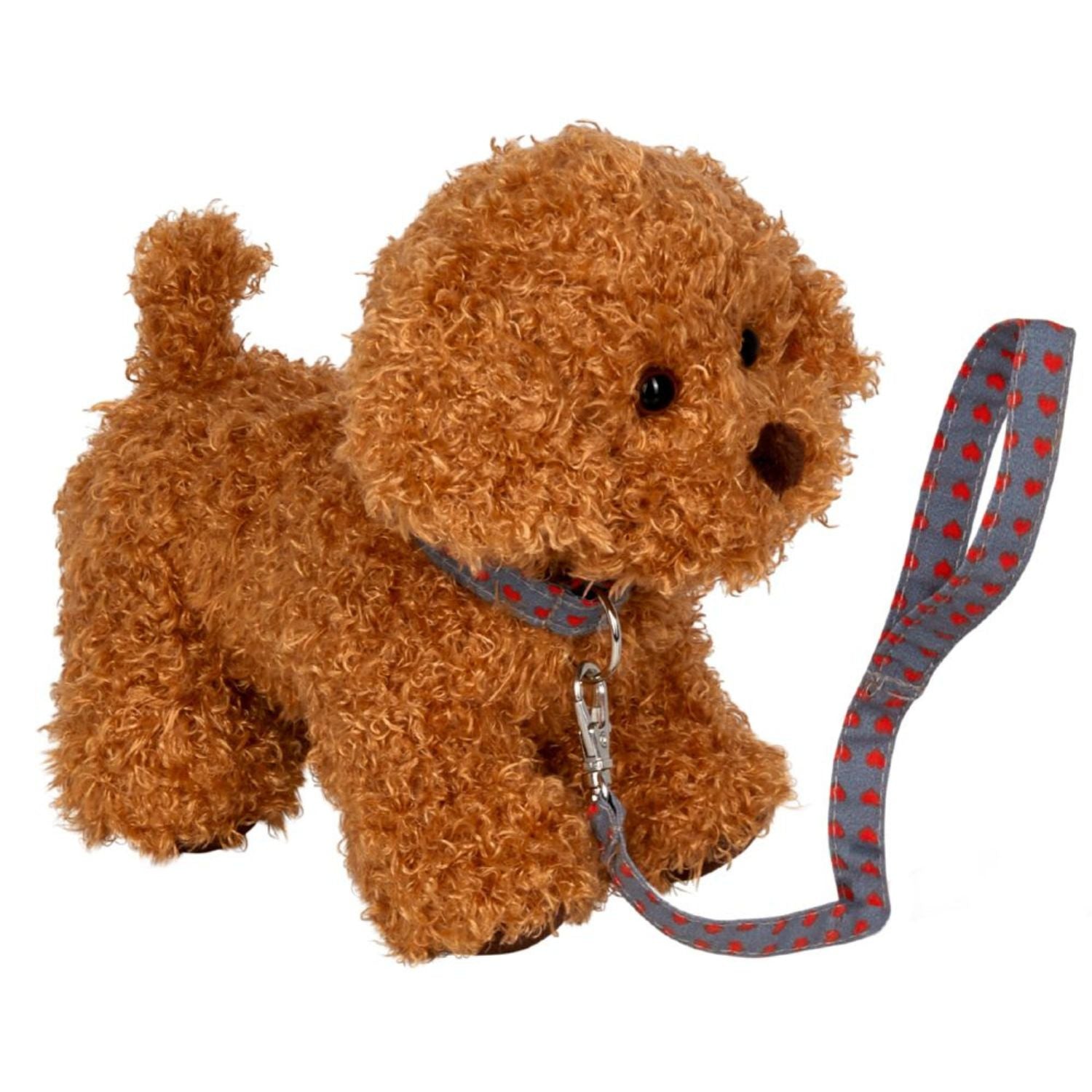 Der süße braune Pudel Sammy aus der Spiegelburg-Serie "Lustige Tierparade" kommt mit einer abnehmbaren Leine und Halsband. Leine und Halsband haben ein Herzmuster. Der kleine Plüschtier Hund hat gelocktes, braunes Fell. Die dunklen Knopfaugen und eine schwarze Stupsnase geben ihm sein süßes Hundegesicht. Die stämmigen Hundebeine und das fluffige Fell lassen den Pudel Sammy weich und kuschelig aussehen. Die kleine Rute des Stofftiers steht hoch als würde er sich freuen. Sammy wirkt freundlich!