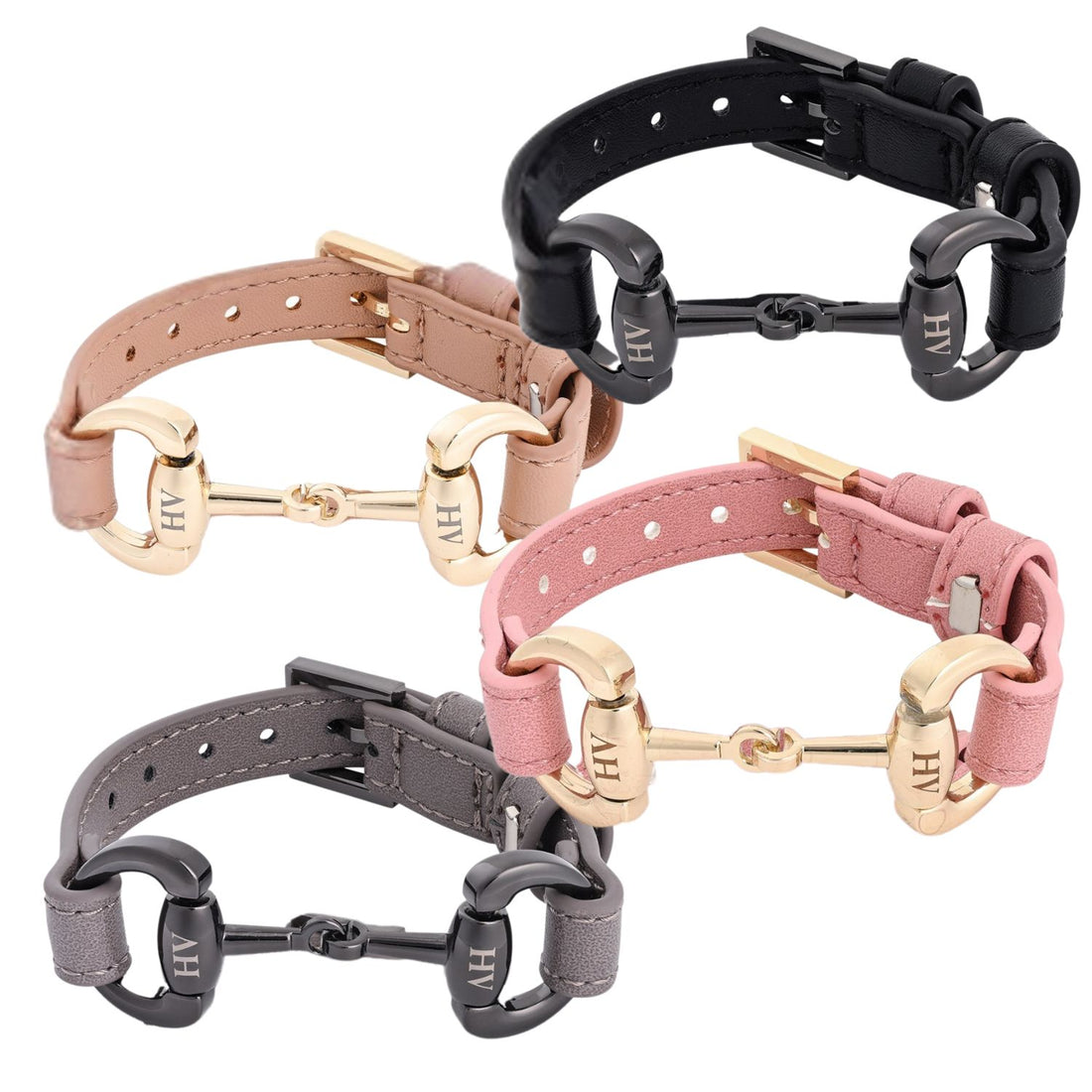 Das HV Polo Armband HVPKate ist in vier modischen Farbkombinationen verfügbar. Das schwarze Armband ist mit einem schwarzen Gebiss versehen, das beige Armand mit einem golden Gebiss, das rosafarbene Armband mit einem golden Gebiss und das graue Armband mit einem schwarzen Gebiss. Das Armband hat eine verstellbare Dornschnalle für die individuell anpassbare Größe am Handgelenk. Jedes Armband ist mit einem Miniatur Pferdegebiss, einem einfach gebrochenem Olivengebiss verziert. HV Logo Gravur am Gebiss.