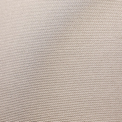 Das hochtechnische Mikromesh-Gewebe der LeMieux Arika Armour-Tek Fliegendecke sorgt durch seine feine Struktur für maximale Belüftung an heißen Sommertagen und bietet gleichzeitig eine reißfeste Barriere gegen kleinste Insekten.