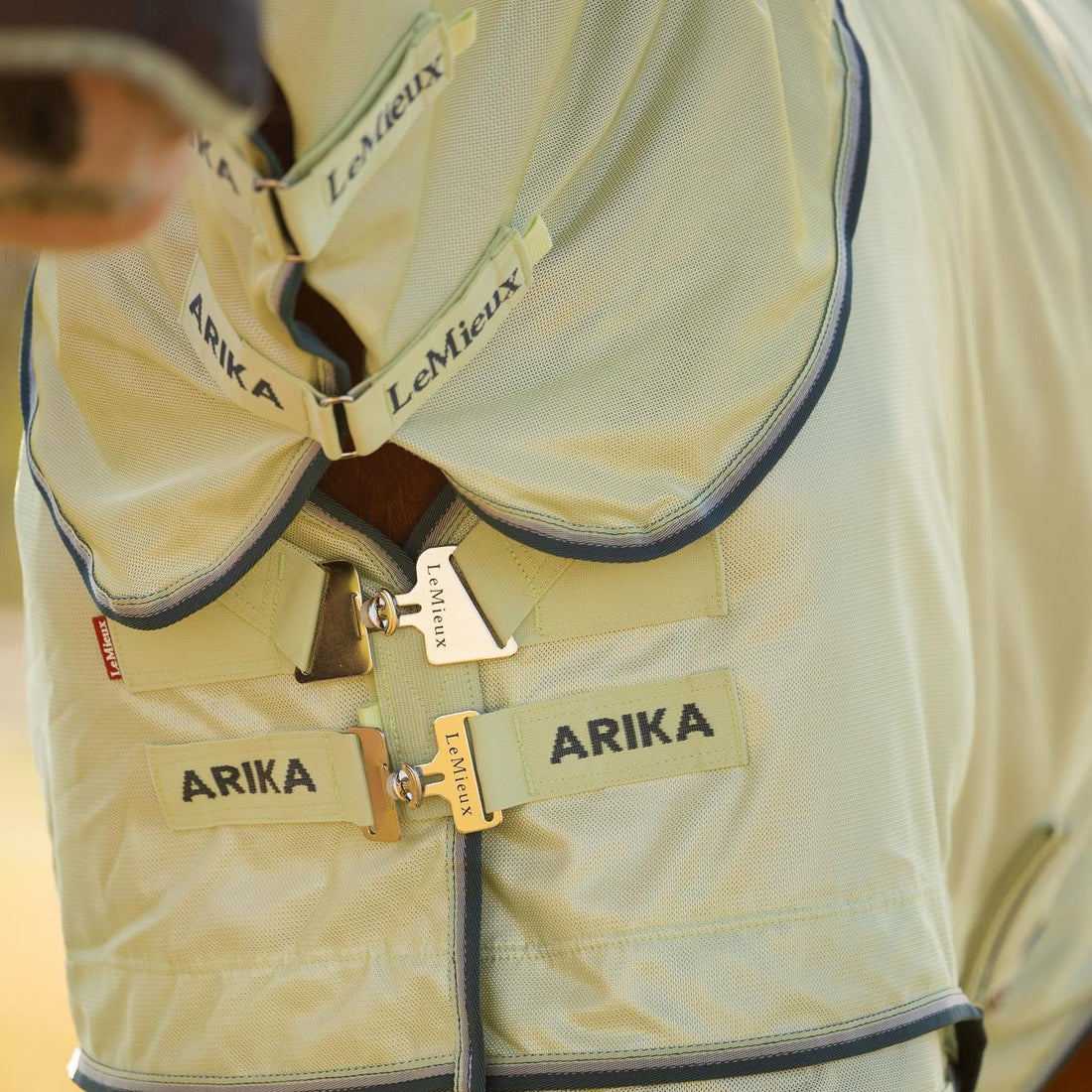 LeMieux Fliegendecke Arika Armour-Tek Macaron mit abnehmbarem Halsteil