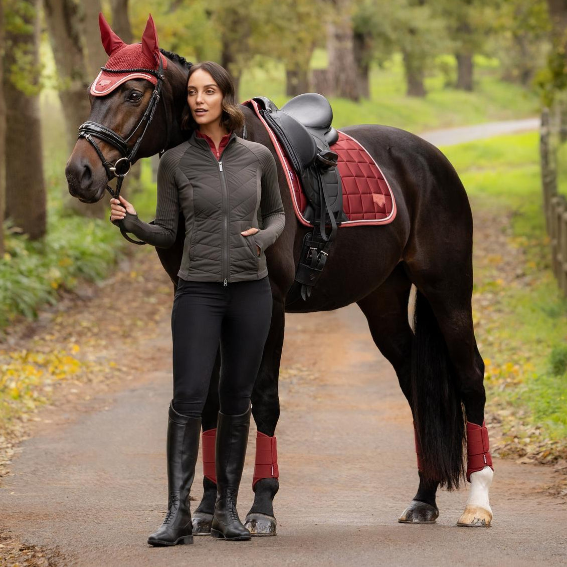 LeMieux Schabracke Loire Classic Satin Dressage Square Russet