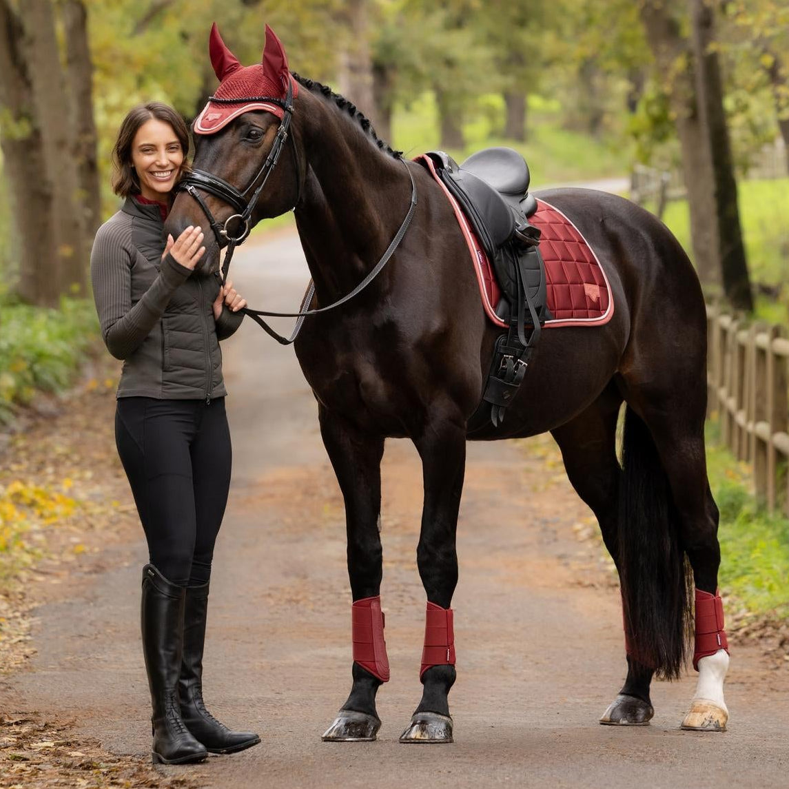 LeMieux Schabracke Loire Classic Satin Dressage Square Russet