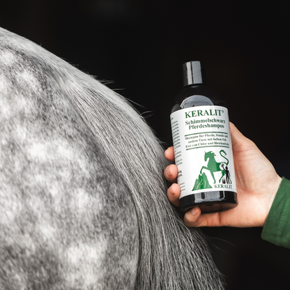 Keralit Tiershampoo Konzentrat Schimmelschwarz für Pferde Hunde und Tiere mit hellem Fell