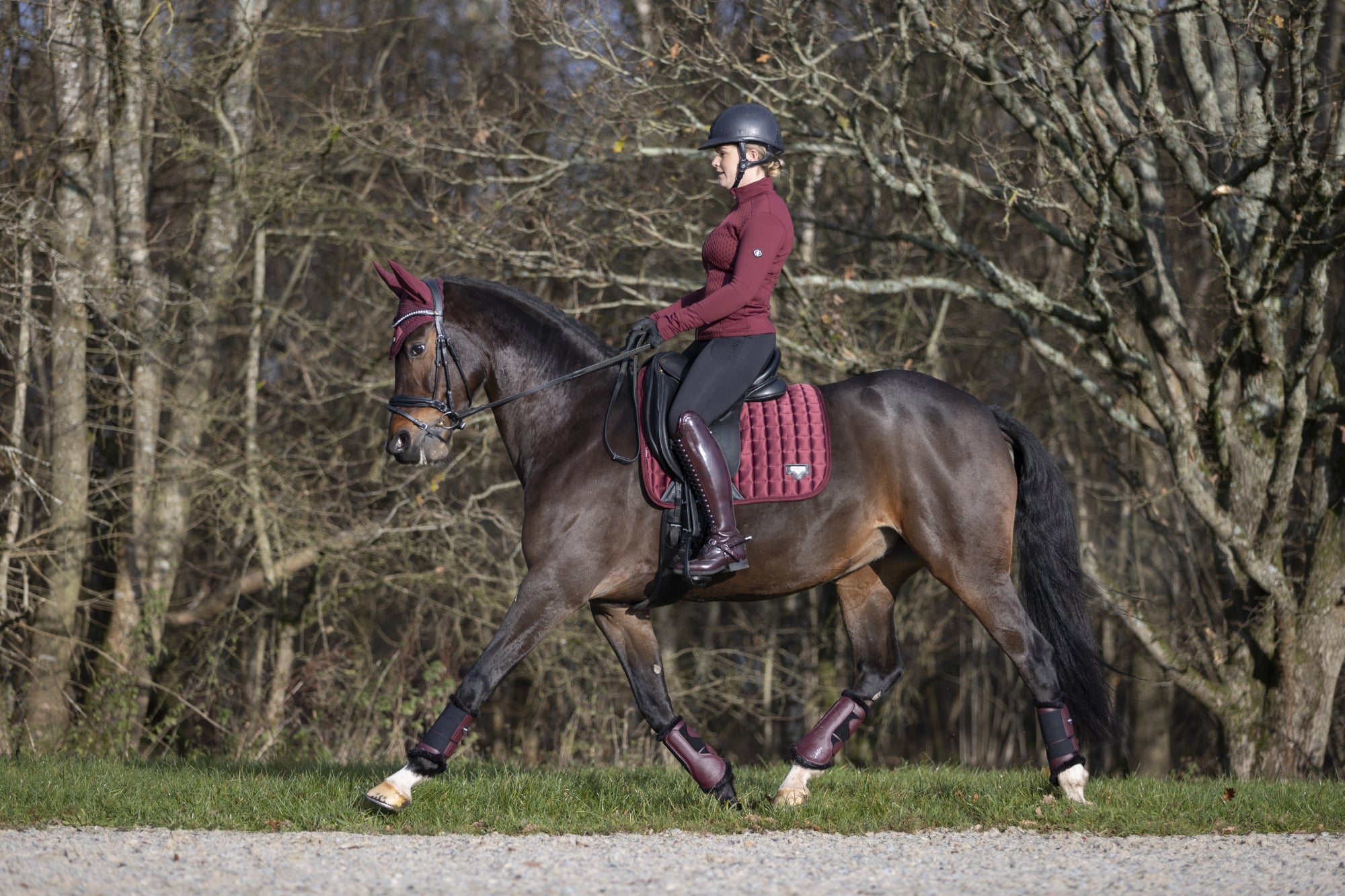 LeMieux saddle pad Loire Memory Satin Dressage Square rioja