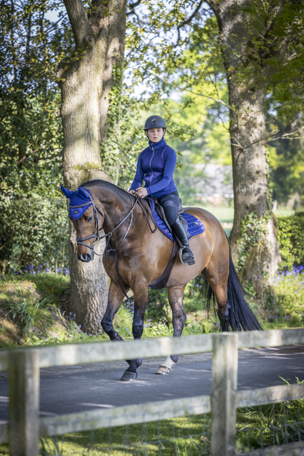 LeMieux saddle pad Loire Memory Satin Close Contact Square ink blue