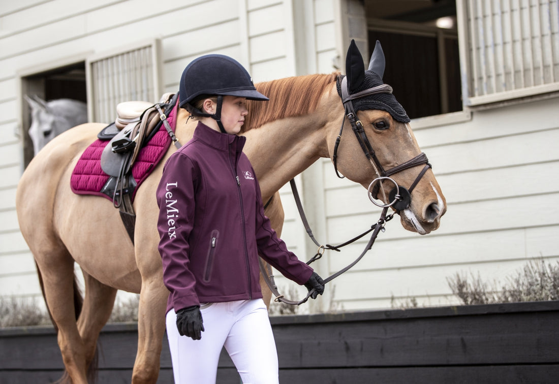 LeMieux saddle pad Carbon Mesh Air Close Contact Square mulberry