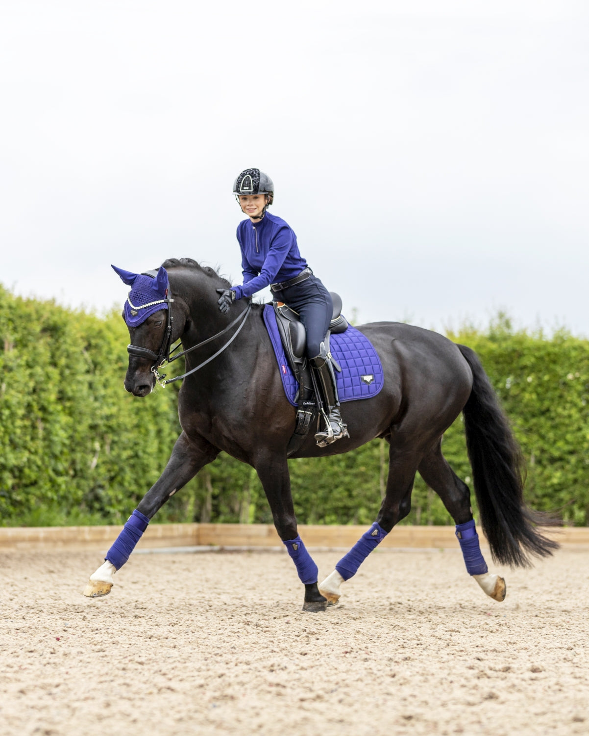 LeMieux saddle pad Loire Memory Satin Dressage Square ink blue