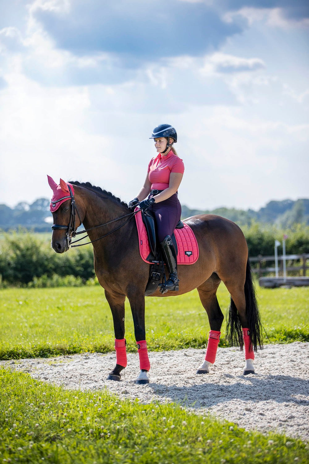 LeMieux Schabracke Loire Memory Satin Dressage Square papaya