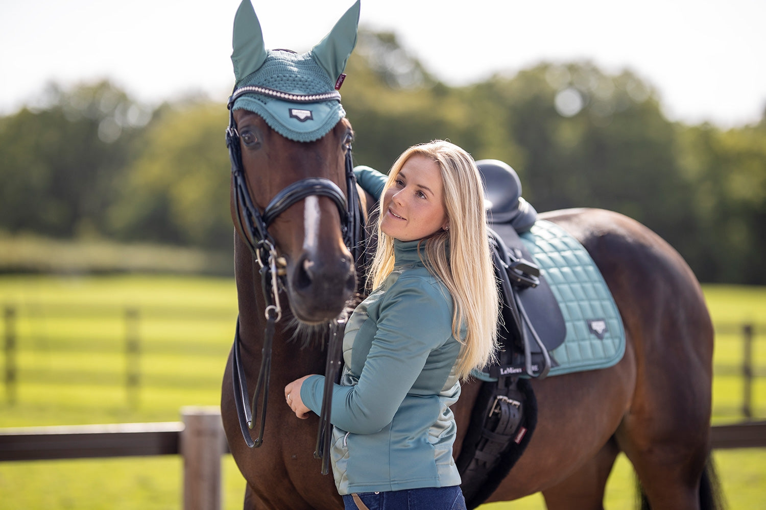 LeMieux Schabracke Loire Memory Satin Dressage Square sage
