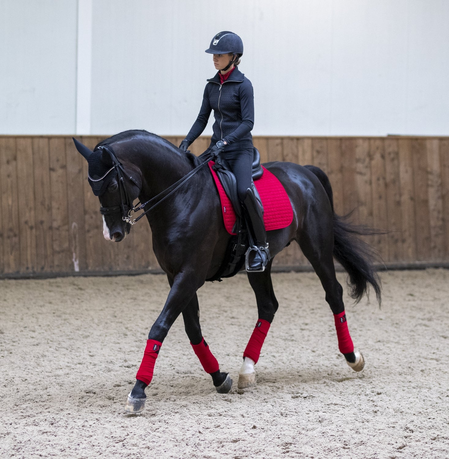 LeMieux Schabracke Luxury Suede Dressage Square chilli red