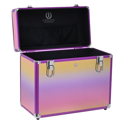 IRHBasic Slim Line Putzbox Unicorn von Imperial Riding geöffnet, Vorderseite mit hängenden Kofferverschlüssen und Netztasche im Deckel, flexibler Innenraum für Bürsten und Pflegemittel, stylisches Einhorn-Design, schmal und funktional für Stall und Turnier.