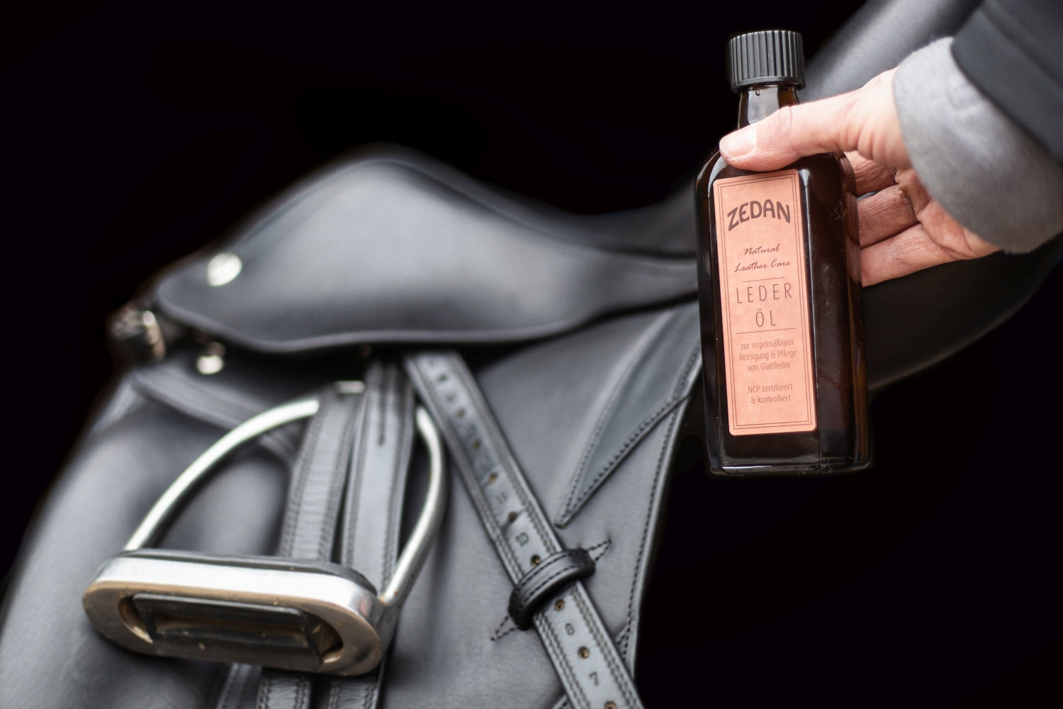 ZEDAN leather oil for regular care and cleaning of all smooth leather