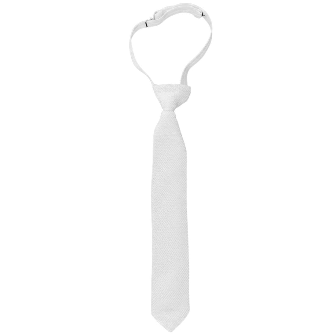 Vorderansicht der weißen Harcour Herren Turnierkrawatte Corbi mit verstellbarem Gummiband und Haken-Verschluss. Die spitz zulaufende, vorgebundene Form in edlem Waffelpique sorgt für einen perfekten Sitz. Einfaches Anlegen dank Easy-Close-System für die korrekte Turnierkleidung.