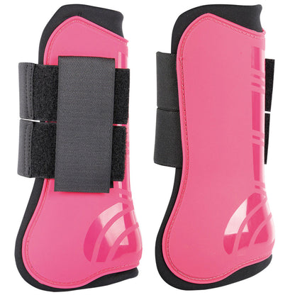 Harrys Horse Gamaschen Next in der Farbe Fuchsia, einem Pinkton, im 2er-Set für den Beinschutz der Vorderbeine bei Pferden Ideal für das Springreiten, das Dressurreiten oder Ausritte. Schutz für Sehnen und Fesselkopf. Mit Klettverschluss und weichem Neoprenfutter.