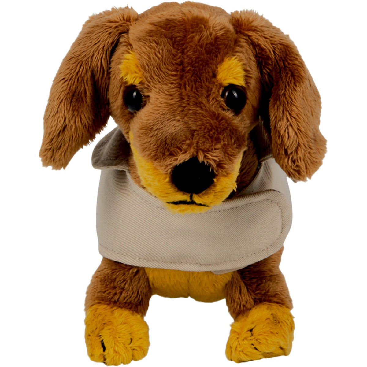 Die Vorderansicht des realistischen Spiegelburg Plüschhundes Watson aus der Serie „Lustige Tierparade“ zeigt seinen detaillierten Meisterdetektiv-Look. Der kleine braune Stofftier-Dackel mit abstehenden Schlappohren und glänzenden schwarz-braunen Knopfaugen schaut direkt nach vorne. Er trägt seinen abnehmbaren beigen Hundemantel, dessen kleiner Kragen und der geschlossene Klettverschluss am Hals gut erkennbar sind. Watson steht breitbeinig auf kurzen Dackelbeinen.