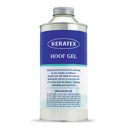Ein Behälter mit Keratex-Hufgel, das verhindern soll, dass Pferdehufe bei nassen, schlammigen Bedingungen weich werden, indem es wasserabweisenden (wasserabweisenden) Schutz für den Alltag bietet.