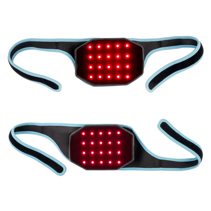 Die Unterseite des Waldhausen Health + Care Infrared FlexPads in beiden Befestigungsstraps für Genick und Bein: Gut sichtbar ist die aktive Leuchtfläche des Infrarot- und Wärmepads mit 20 leuchtenden LEDs, die das duale Lichtspektrum aus 660 nm rotem Licht und 850 nm Nahinfrarotlicht auf die Kontaktfläche abgeben. Die flexiblen Bänder mit hellblauer Einfassung ermöglichen eine passgenaue, flächige Auflage am Pferdekörper.