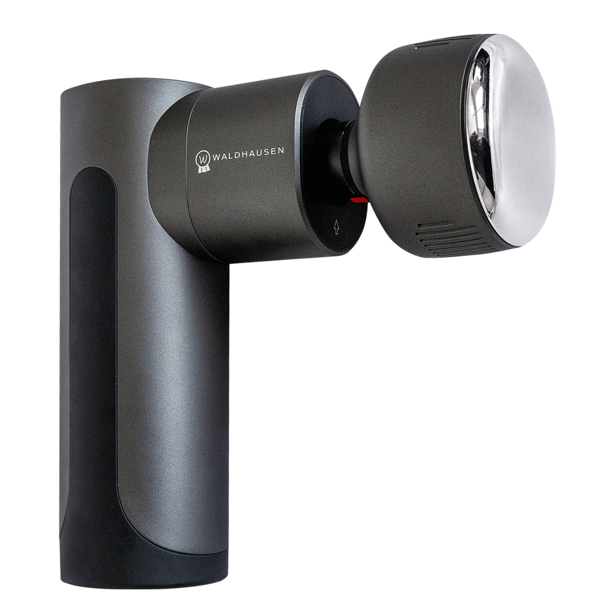 Das Waldhausen Health + Care Massagegerät Pro Hot &amp; Cold für Pferde in der Seitenansicht mit mattem Gehäuse, Hersteller-Logo und aufgesetztem verchromten Hot-and-Cold-Spezialaufsatz für die tiefe Vibrations-, Wärme- und Kältemassage bei Pferd und Pony.