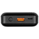 Draufsicht auf das Anschlussfeld der Waldhausen Health + Care TecSupreme Powerbank (5000 mAh / 7,4 V) mit rundem Ein-/Ausschalter, orangem USB-A-Ausgang und USB-C-Ladeanschluss für die TecSupreme Heiz- und Massagedecke Art. 3890.